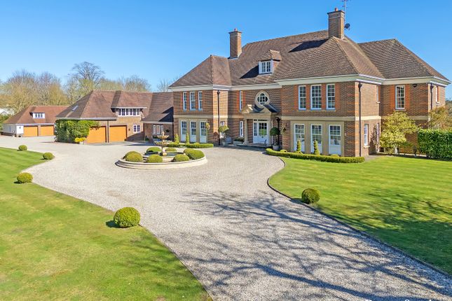 Beggar Hill, Fryerning, CM4 8 bed detached house for sale