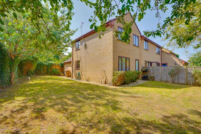 Bill Rickaby Drive, Newmarket CB8 3 bed semi