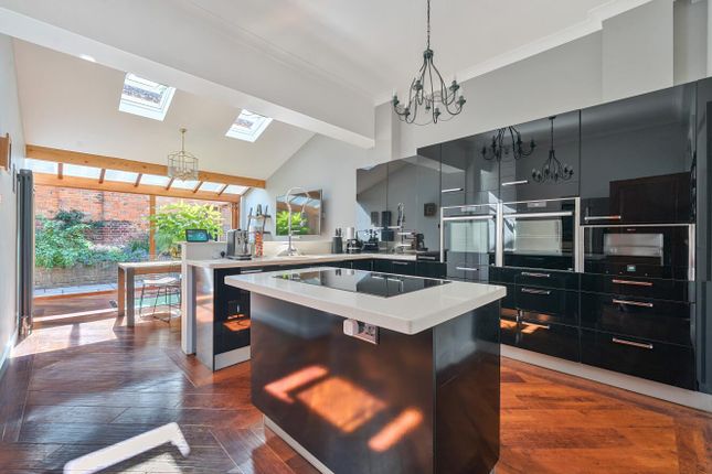 College Road, Chatham ME4 5 bed townhouse for sale