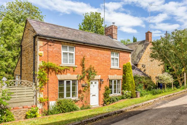 2 bed detached house