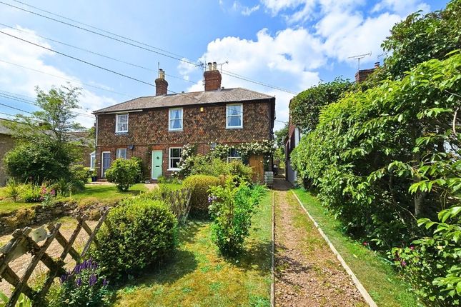 Maidstone ME17 2 bed cottage for sale