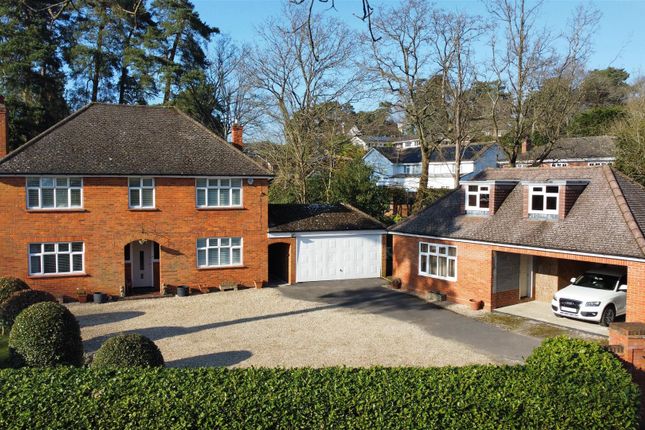 Heatherdale Road, Surrey GU15 4 bed detached house for sale