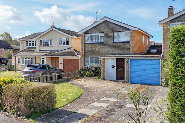 The Vale, Stock, CM4 3 bed link detached house for sale
