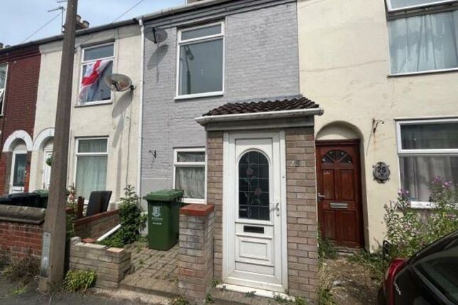 Waveney Road, Great Yarmouth 2 bed terraced house for sale