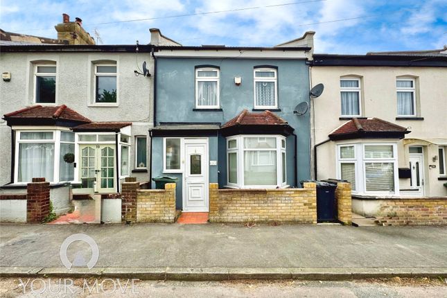 Oak Road, Kent DA9 3 bed terraced house for sale