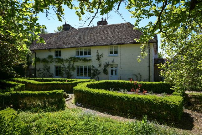 5 bedroom semi-detached house for sale