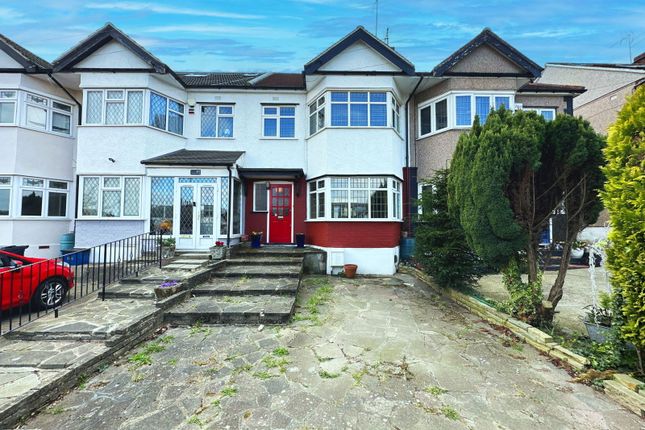 Kensington Drive, Woodford Green IG8 3 bed terraced house for sale