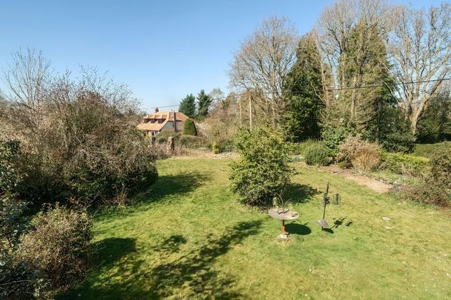 Burghclere,  Hampshire,  RG20 4 bed detached house for sale