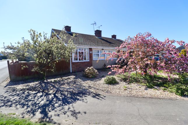 2 bedroom semi-detached bungalow for sale