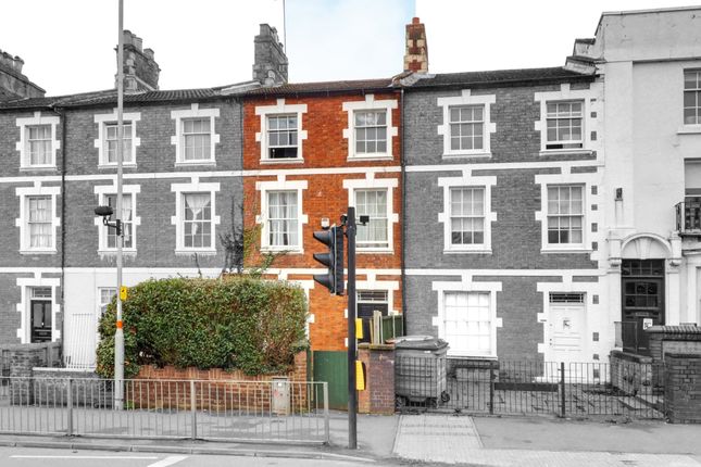 5 bed terraced house