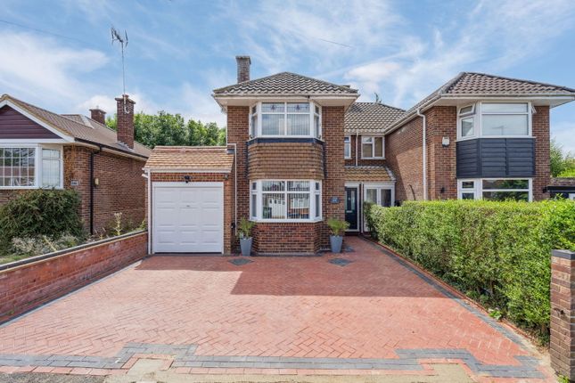 Sundown Avenue, Dunstable LU5 3 bed semi