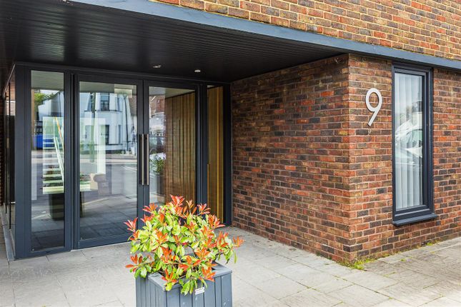 THE STREET, ASHTEAD KT21 1 bed apartment for sale
