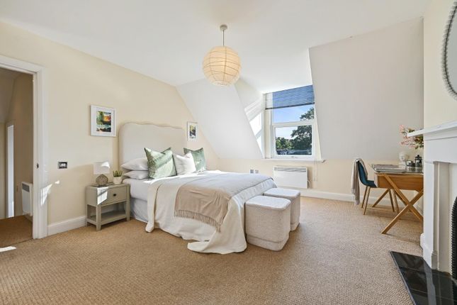 Avenue Gardens, Acton 2 bed flat for sale