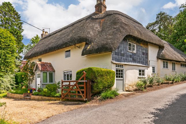 Lavender Mead, Hampshire, SO21 5 bed country house for sale