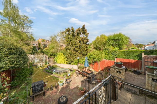 Castlefields Avenue, Cheltenham GL52 4 bed semi