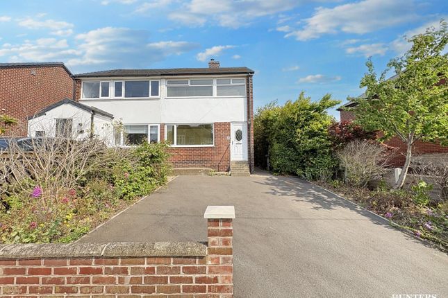 Glebe Gate.Thornhill.Dewsbury 3 bed semi