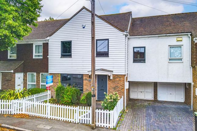 High Road, Chigwell IG7 4 bed terraced house for sale