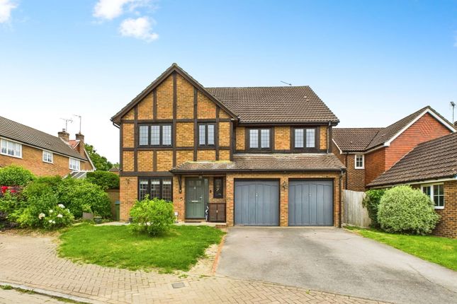 Quarterbrass Farm Road, Horsham RH12 5 bed detached house for sale