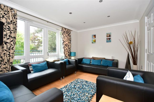 Fife Court, Cowes, Isle of Wight 5 bed end of terrace house for sale
