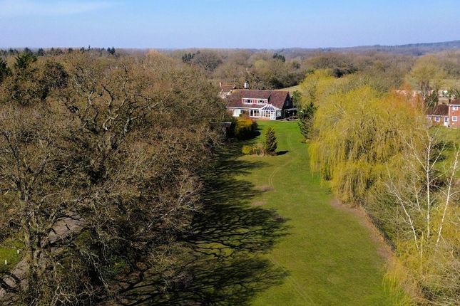 5 bed detached house