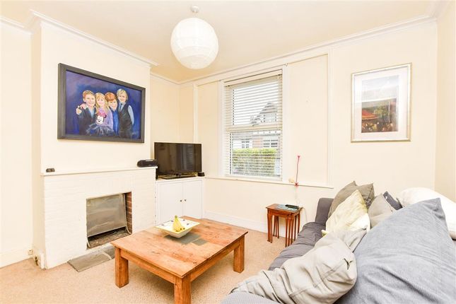 Beechwood Road, Caterham, Surrey 2 bed semi