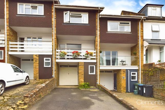 Glenview Road, Hemel Hempstead HP1 3 bed terraced house for sale