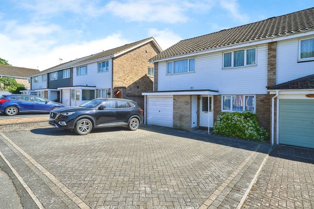 4 bedroom end of terrace house for sale