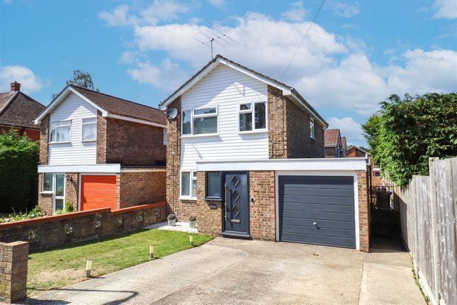 Ryelaw Road, Church Crookham GU52 3 bed detached house for sale