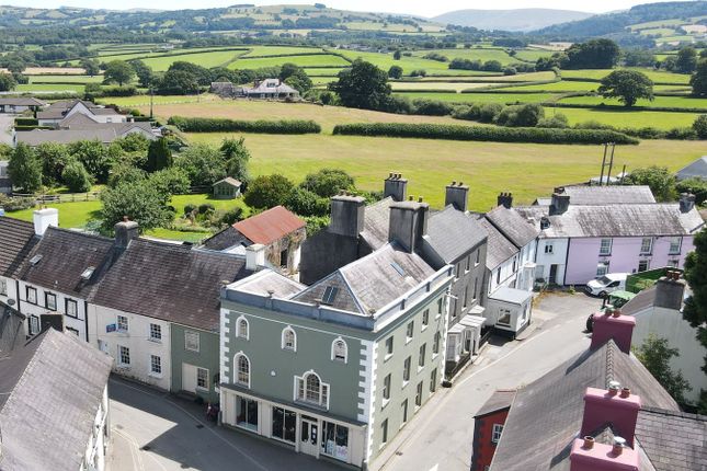 Queens Square, Llangadog, SA19 4 bed terraced house for sale