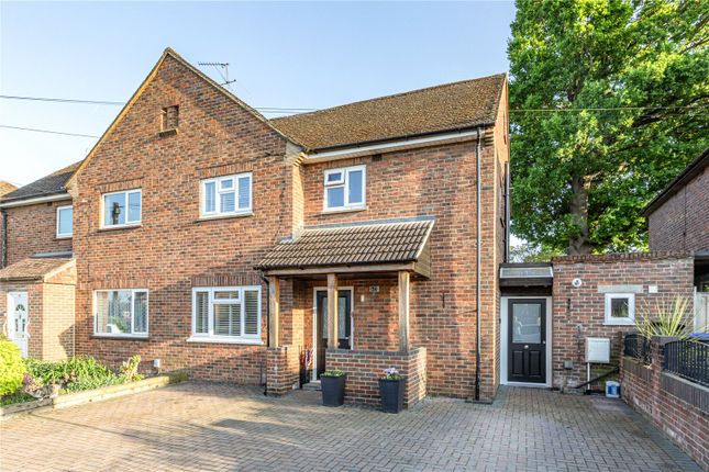 Ledger Drive, Addlestone, Surrey, KT15 3 bed semi