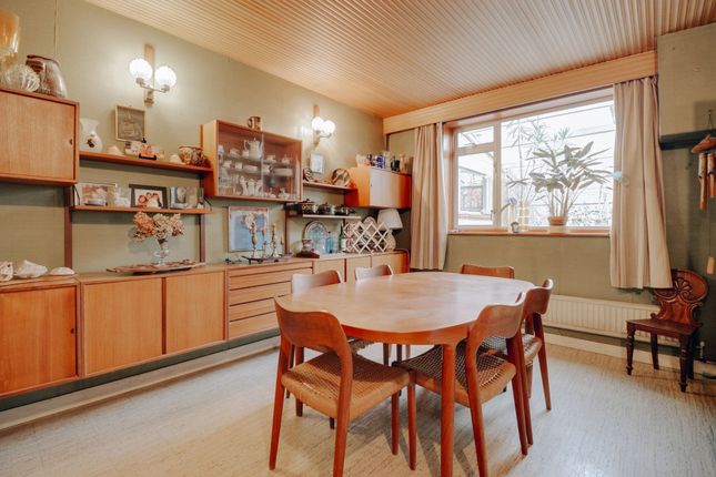 Green Lane, Watford, WD19 5 bed detached house for sale