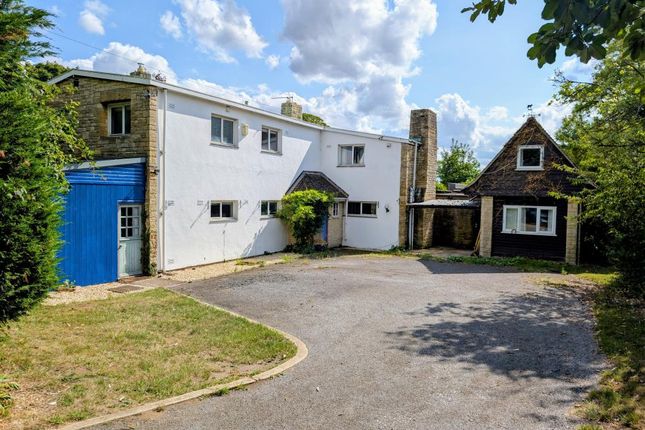 Wootton,  Oxfordshire,  OX20 4 bed detached house for sale
