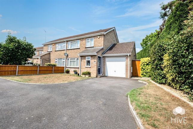 Old Barn Close, Ringwood BH24 3 bed semi