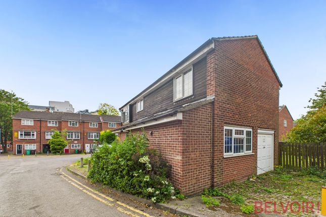 Bluecoat Close, Nottingham, NG1 4 bed end of terrace house for sale