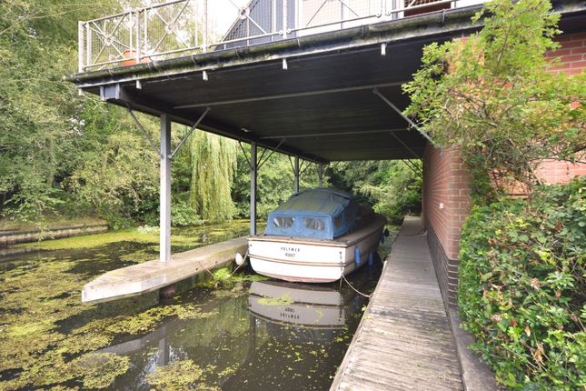 3 bed detached house