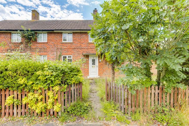 Park Avenue East, Keyworth NG12 3 bed semi