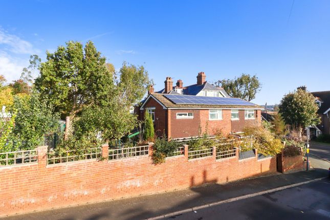 Webb Close, Chesham, Buckinghamshire... 4 bed detached house for sale