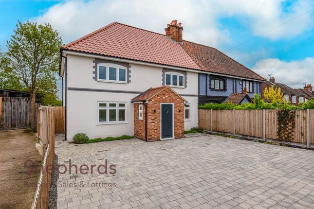 Crooked Mile, Waltham Abbey EN9 4 bed semi
