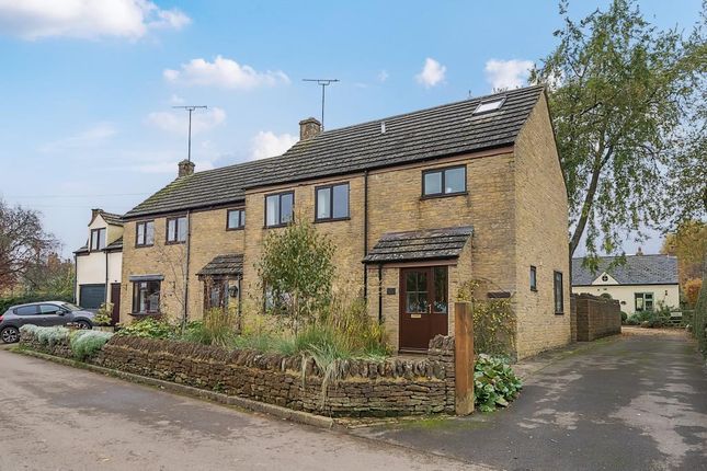 Hook Norton,  Oxfordshire,  OX15 4 bed semi