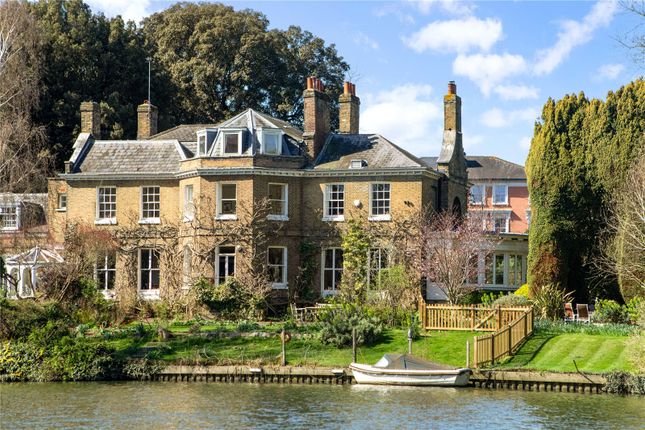 7 bedroom semi-detached house for sale