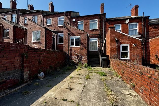 West View, Kippax, Leeds 2 bed terraced house for sale