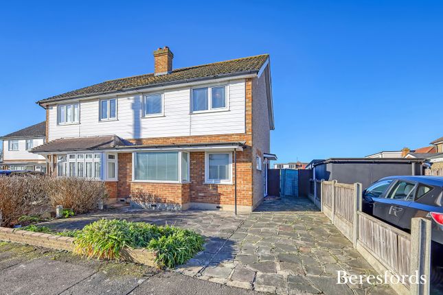 Laburnham Close, Upminster, RM14 3 bed semi