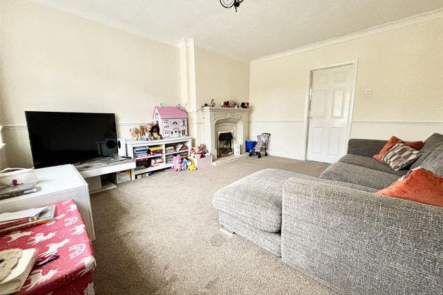 Deer Park Court, Monk Fryston, Leeds 3 bed terraced house for sale