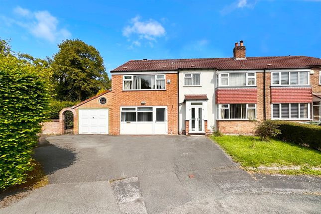 5 bedroom semi-detached house for sale