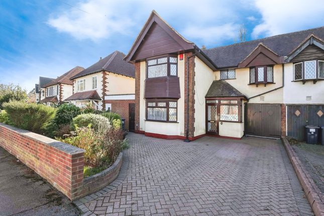 3 bedroom link detached house for sale