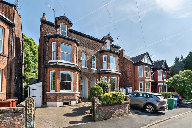 5 bedroom semi-detached house for sale
