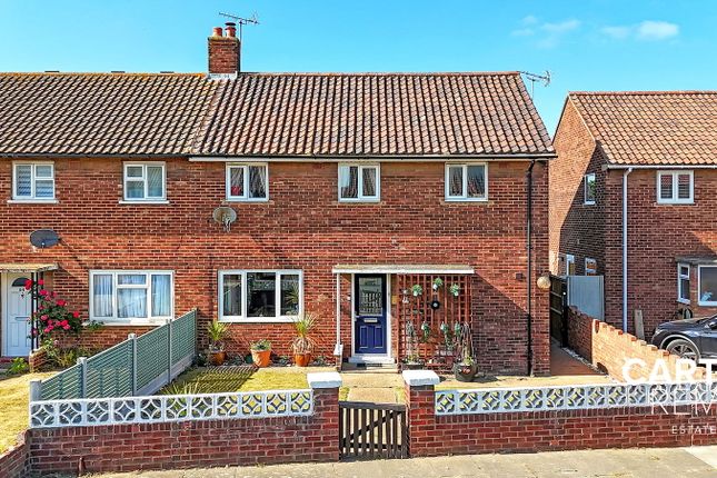 Oakway, Stifford Clays, Grays, RM16 3 bed semi