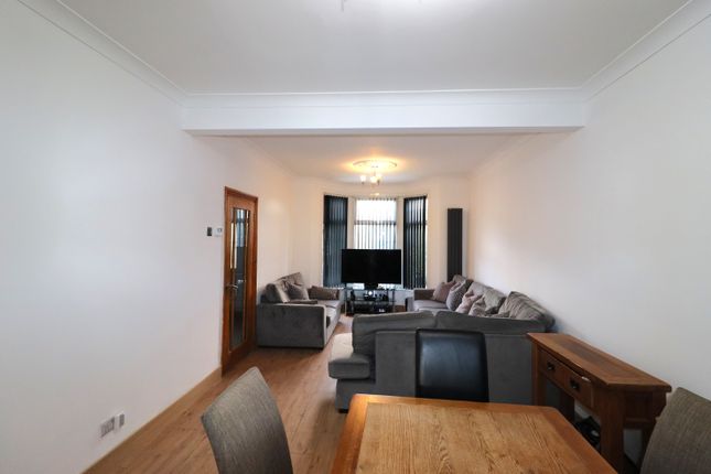 Grange Road, Ilford IG1 3 bed terraced house for sale