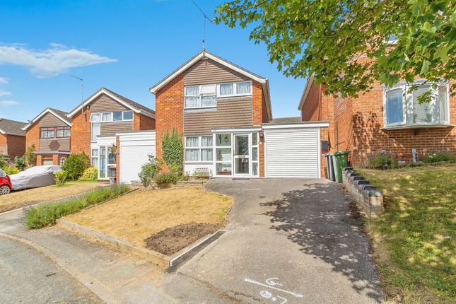 3 bedroom link detached house for sale