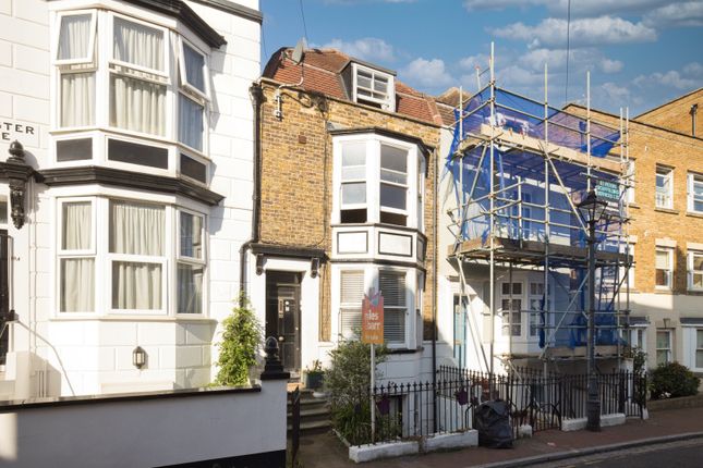 Addington Street, Ramsgate, CT11 2 bed flat for sale